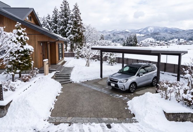 車社会の岩手だからこそ！雪の季節も安心な駐車場・外構計画の考え方