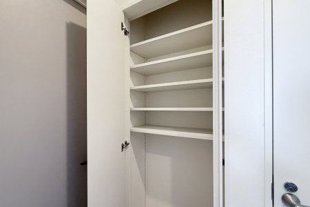 2階ホール収納